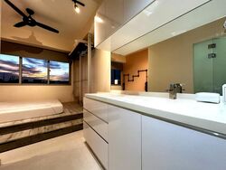 # 1 Loft (D14), Apartment #525110081